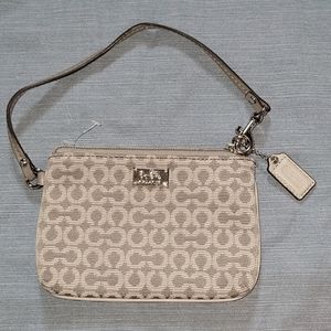 Coach wristlet grey in new beautiful Condition